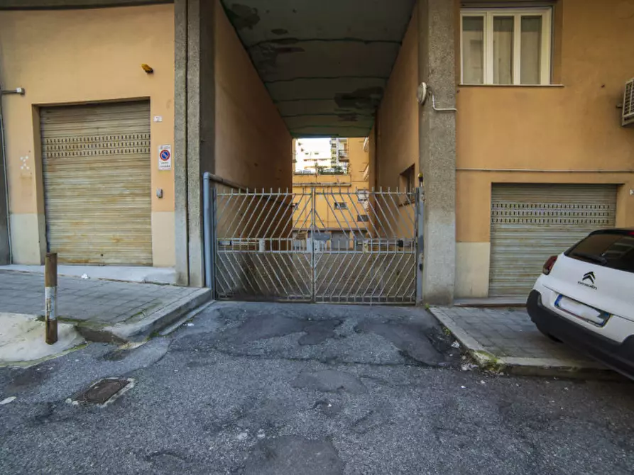 Immagine 27 di Appartamento in vendita  in Via Borzoli a Genova