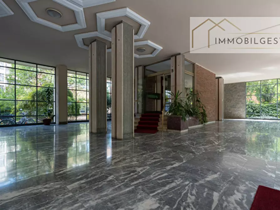 Immagine 5 di Appartamento in vendita  in Corso Trapani 7 a Torino