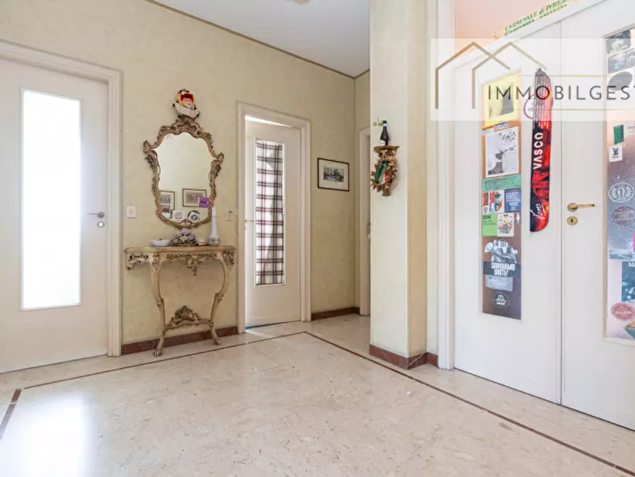 Immagine 18 di Appartamento in vendita  in Corso Trapani 7 a Torino