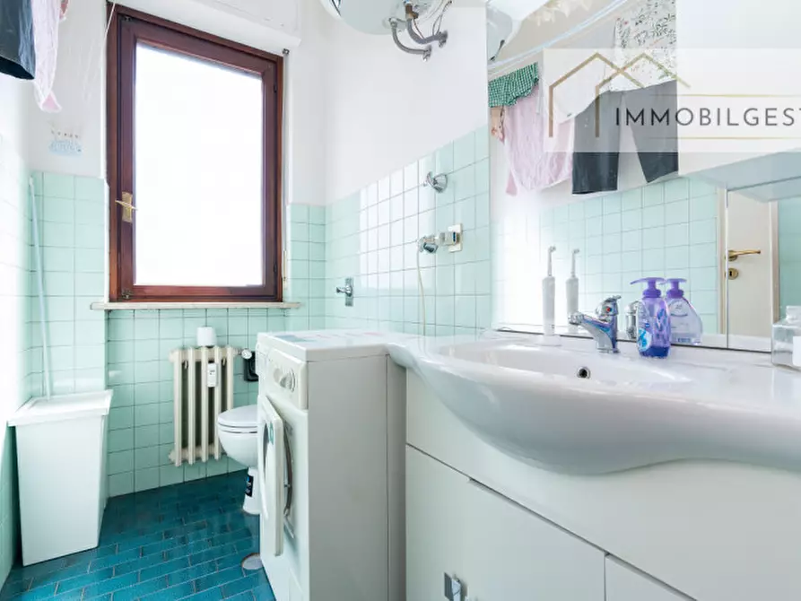 Immagine 22 di Appartamento in vendita  in Corso Trapani 7 a Torino