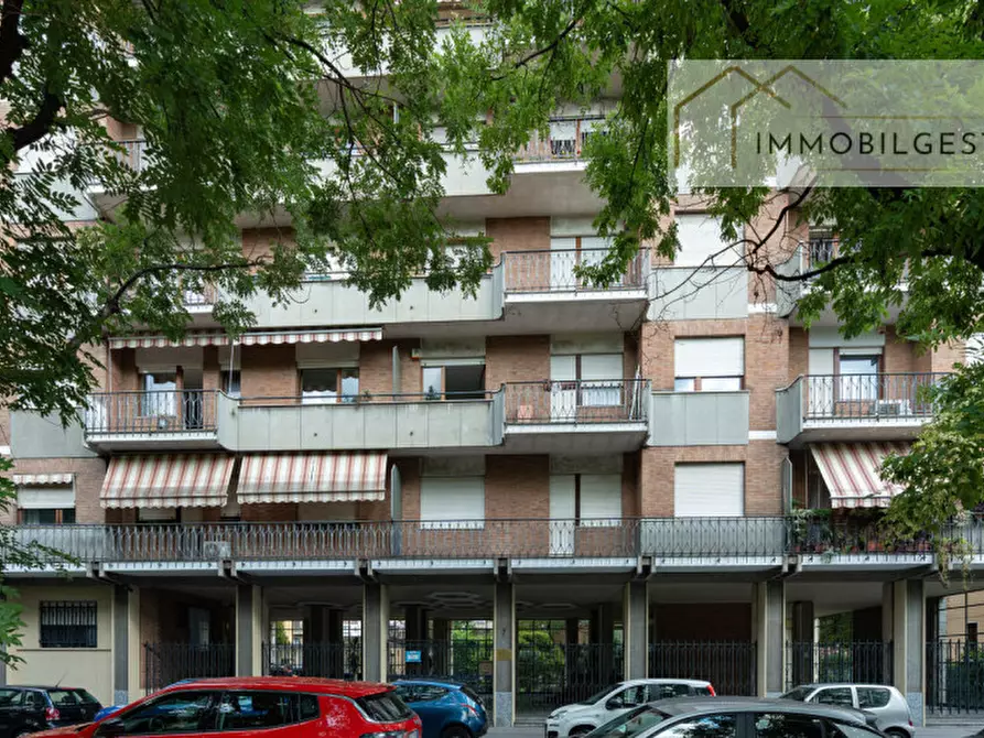 Immagine 26 di Appartamento in vendita  in Corso Trapani 7 a Torino