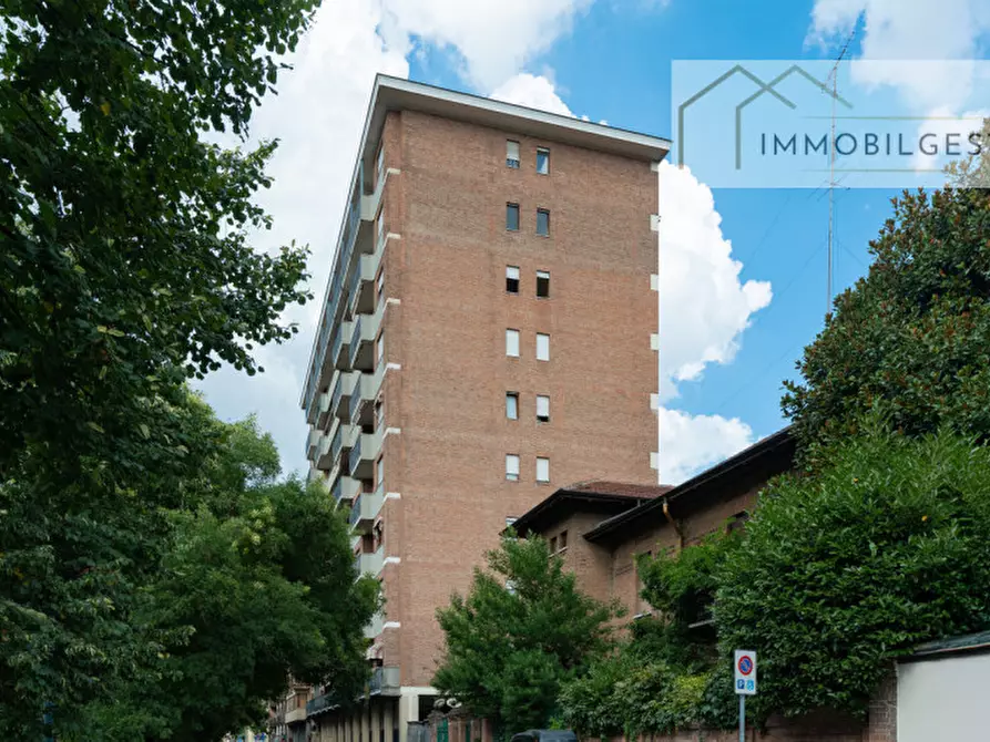 Immagine 27 di Appartamento in vendita  in Corso Trapani 7 a Torino