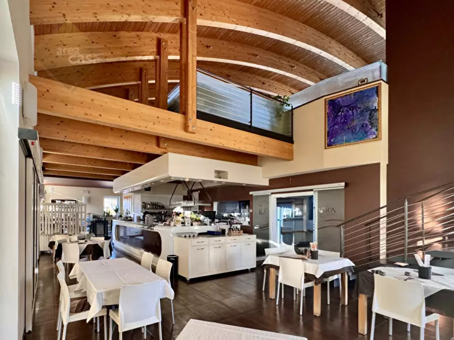 Immagine 3 di Attività commerciale in affitto  in Via Asiago a Cassola