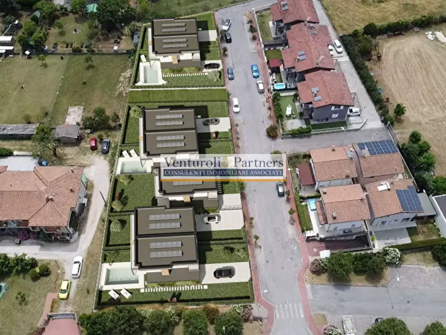 Immagine 8 di Villa in vendita  in Via Guglielmo Marconi a Calvagese Della Riviera