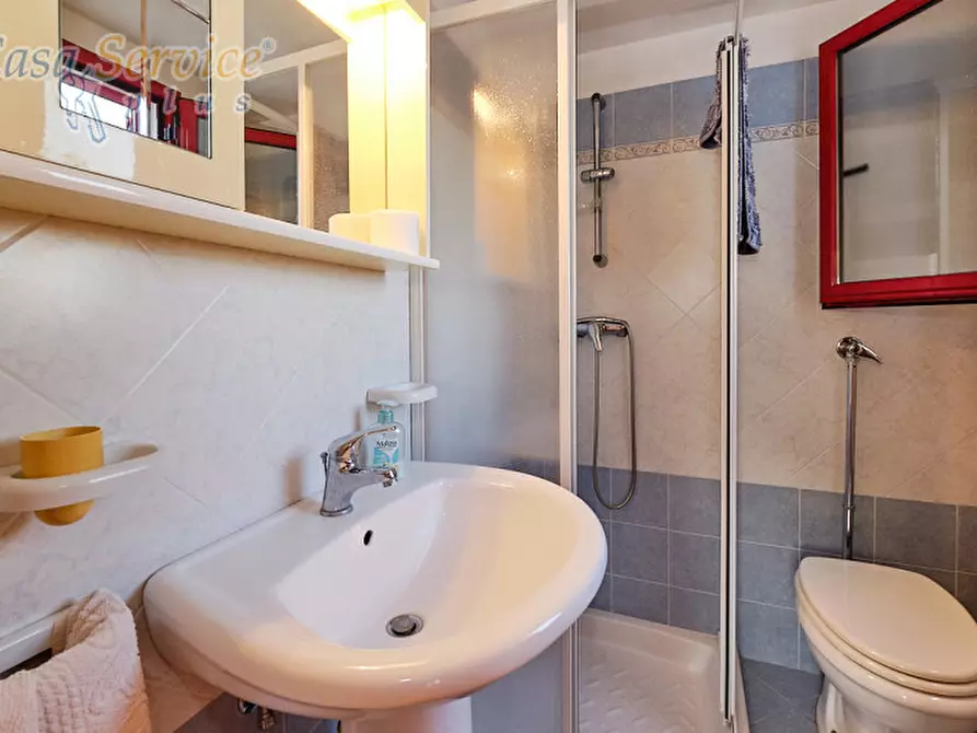 Immagine 20 di Villa in vendita  in Via Goffredo Mameli a Racale