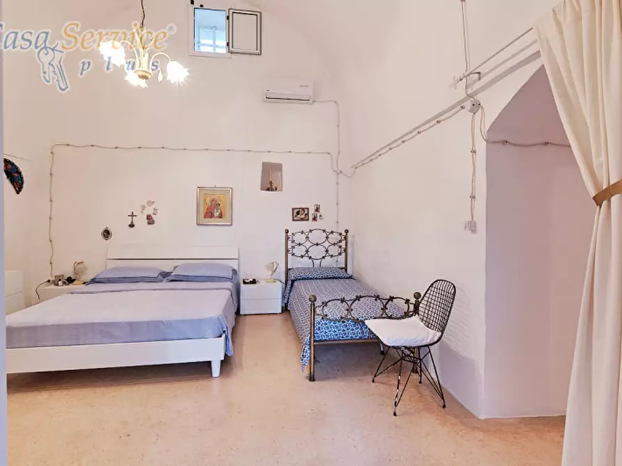 Immagine 30 di Villa in vendita  in Via Goffredo Mameli a Racale