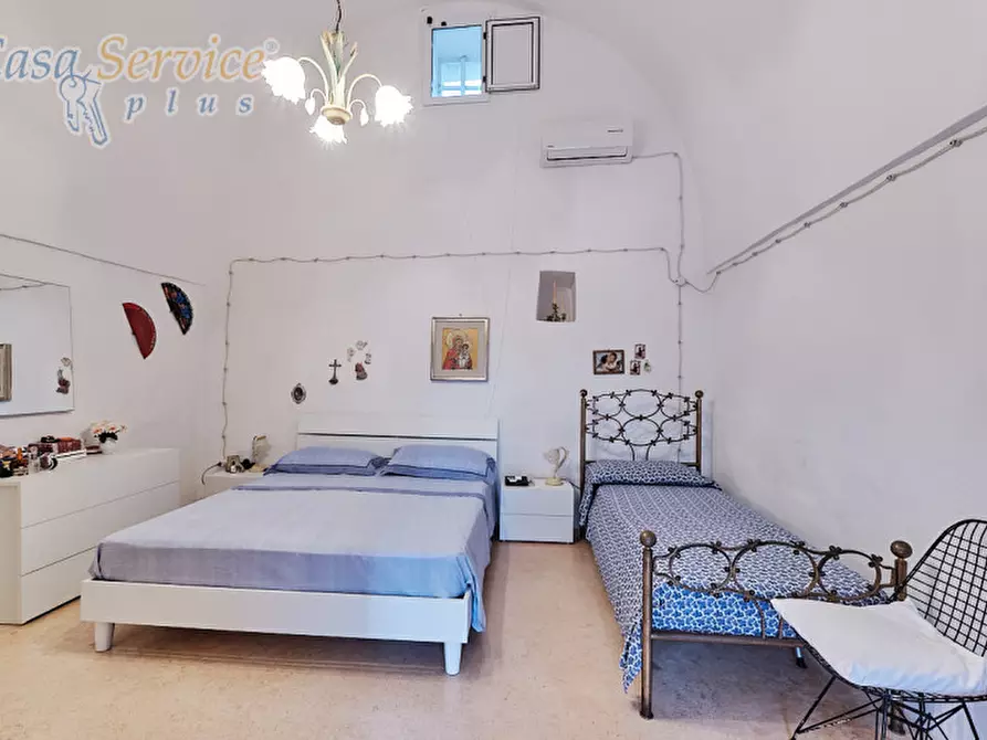 Immagine 31 di Villa in vendita  in Via Goffredo Mameli a Racale