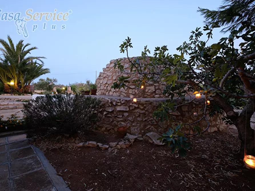 Immagine 52 di Villa in vendita  in Via Goffredo Mameli a Racale