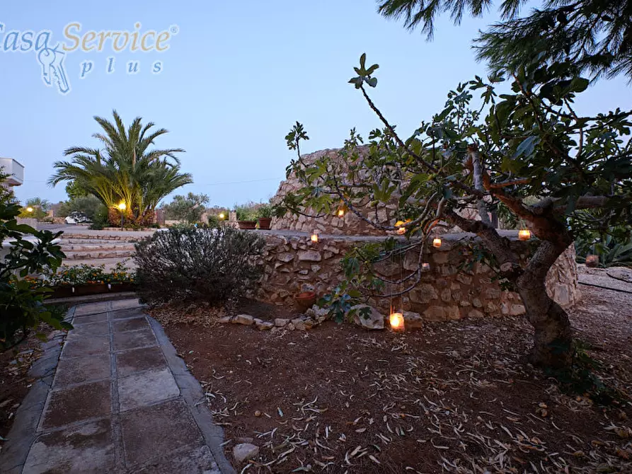 Immagine 54 di Villa in vendita  in Via Goffredo Mameli a Racale