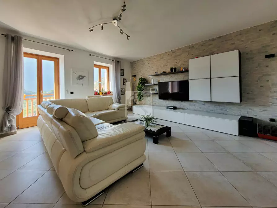 Immagine 12 di Casa indipendente in vendita  in Via Giovanni Segantini a Drena