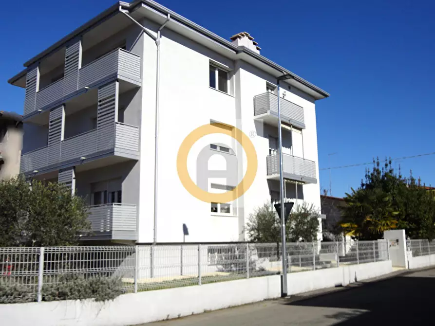 Immagine 1 di Appartamento in vendita  a Bassano Del Grappa