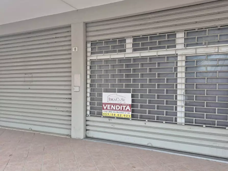 Immagine 15 di Negozio in vendita  in PIAZZA GIOVANNI XXIII 10 a Novi Di Modena