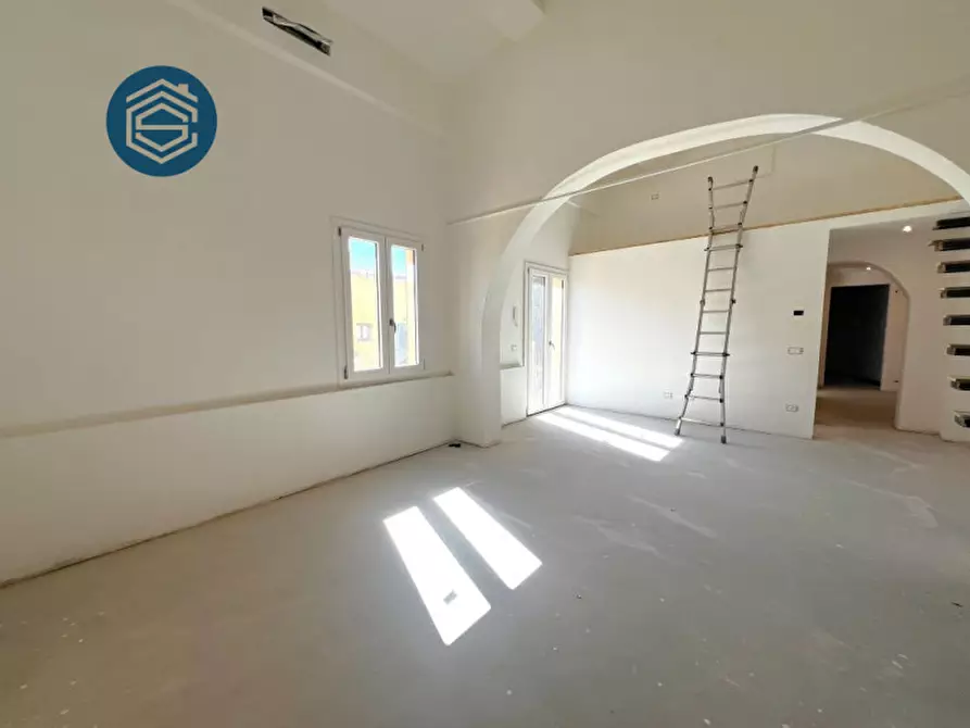 Immagine 2 di Appartamento in vendita  in Via Tredici Martiri 96 a Campi Bisenzio