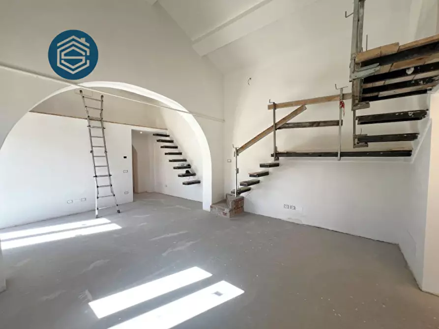 Immagine 4 di Appartamento in vendita  in Via Tredici Martiri 96 a Campi Bisenzio