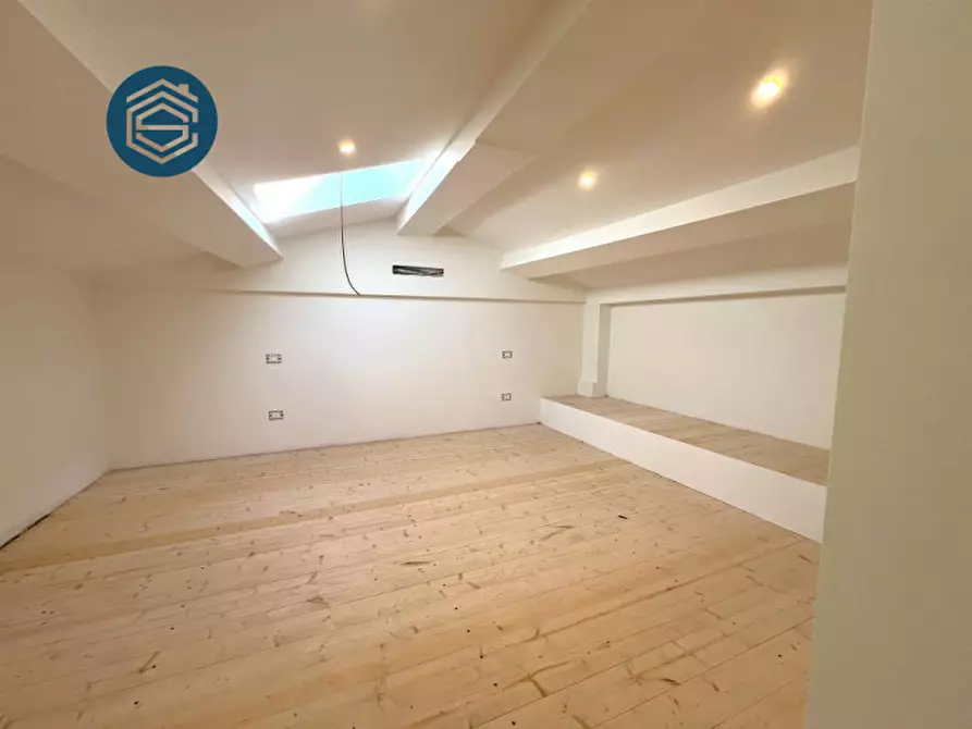 Immagine 8 di Appartamento in vendita  in Via Tredici Martiri 96 a Campi Bisenzio