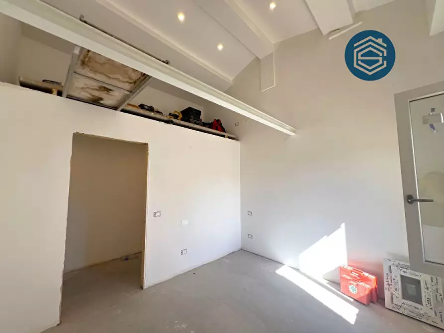 Immagine 22 di Appartamento in vendita  in Via Tredici Martiri 96 a Campi Bisenzio