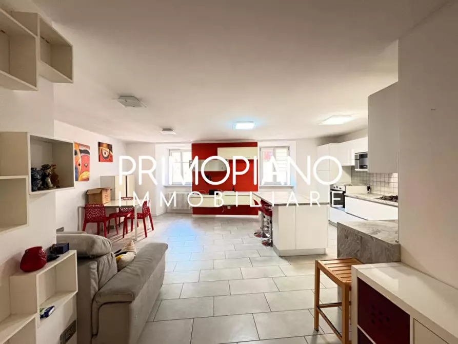 Immagine 6 di Appartamento in vendita  in Via Roma a Vallelaghi