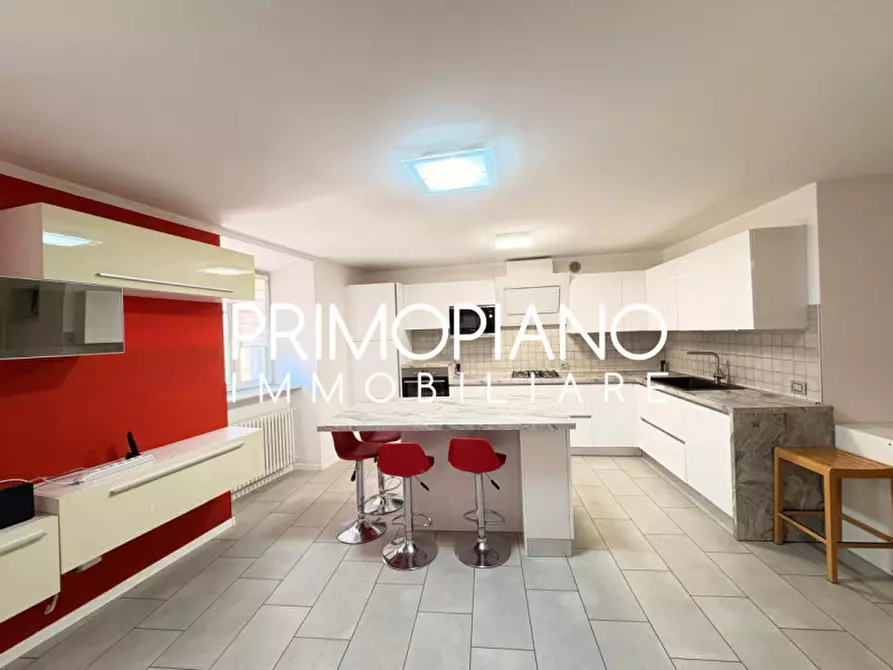 Immagine 8 di Appartamento in vendita  in Via Roma a Vallelaghi