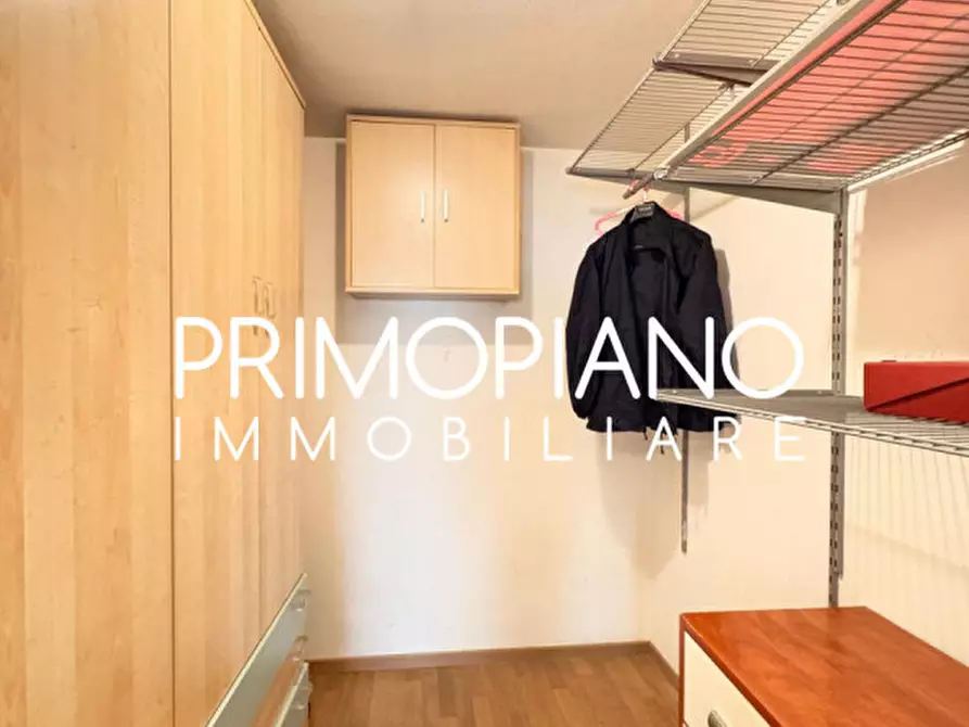 Immagine 30 di Appartamento in vendita  in Via Roma a Vallelaghi