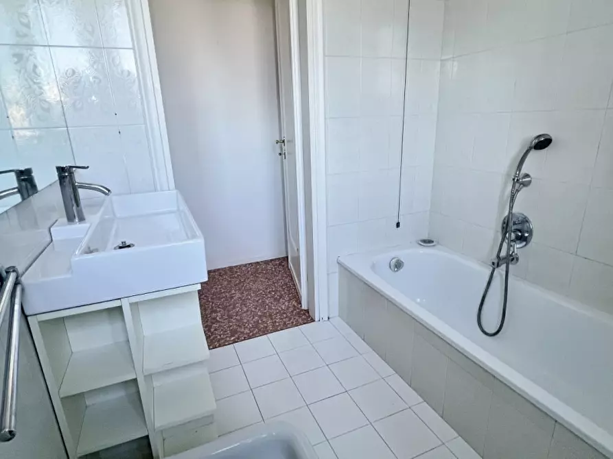 Immagine 22 di Appartamento in vendita  in Contrà Santa Caterina, a Vicenza