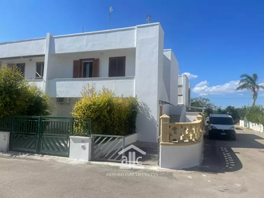 Immagine 3 di Appartamento in vendita  in Lungomare Giacomo Matteotti a Melendugno