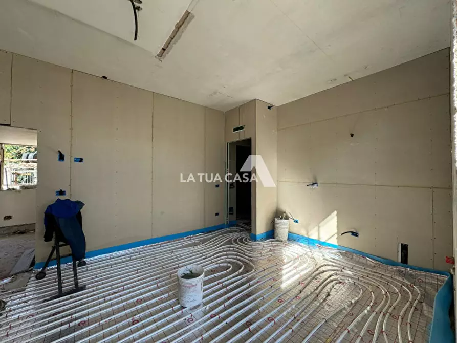 Immagine 2 di Appartamento in vendita  a Villafranca Di Verona