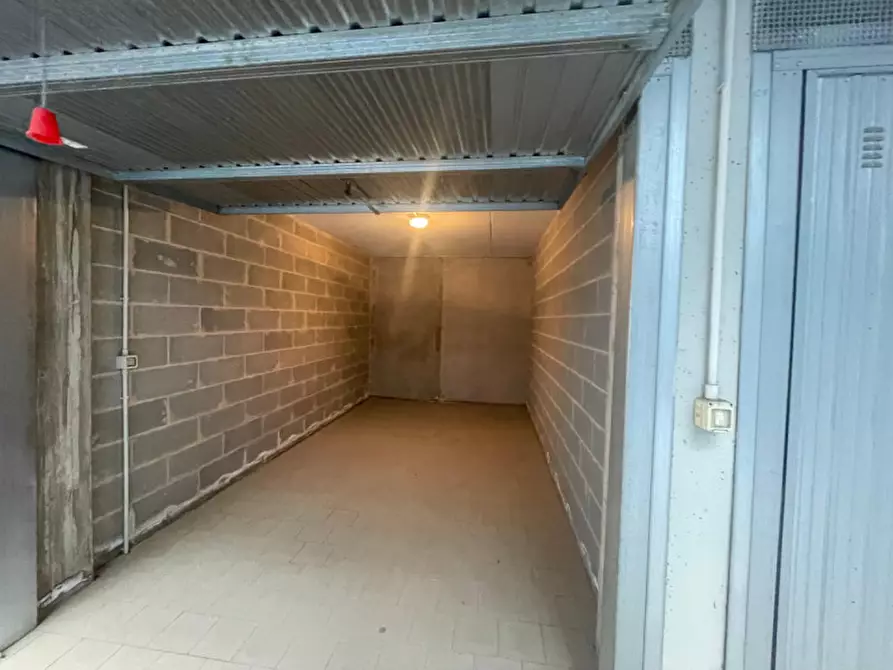Immagine 7 di Garage in vendita  in Via Salvo D'Acquisto a San Lazzaro Di Savena