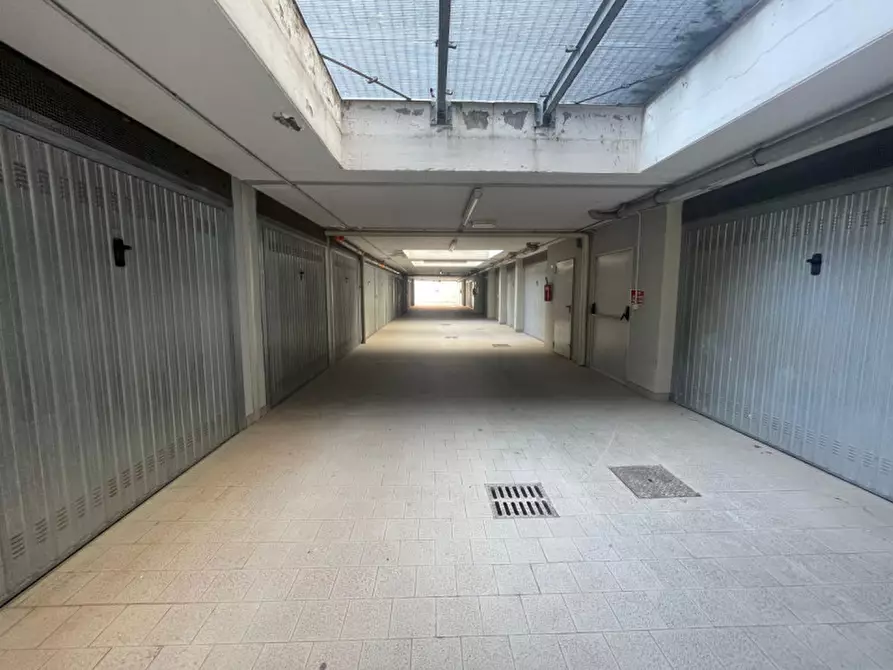 Immagine 9 di Garage in vendita  in Via Salvo D'Acquisto a San Lazzaro Di Savena