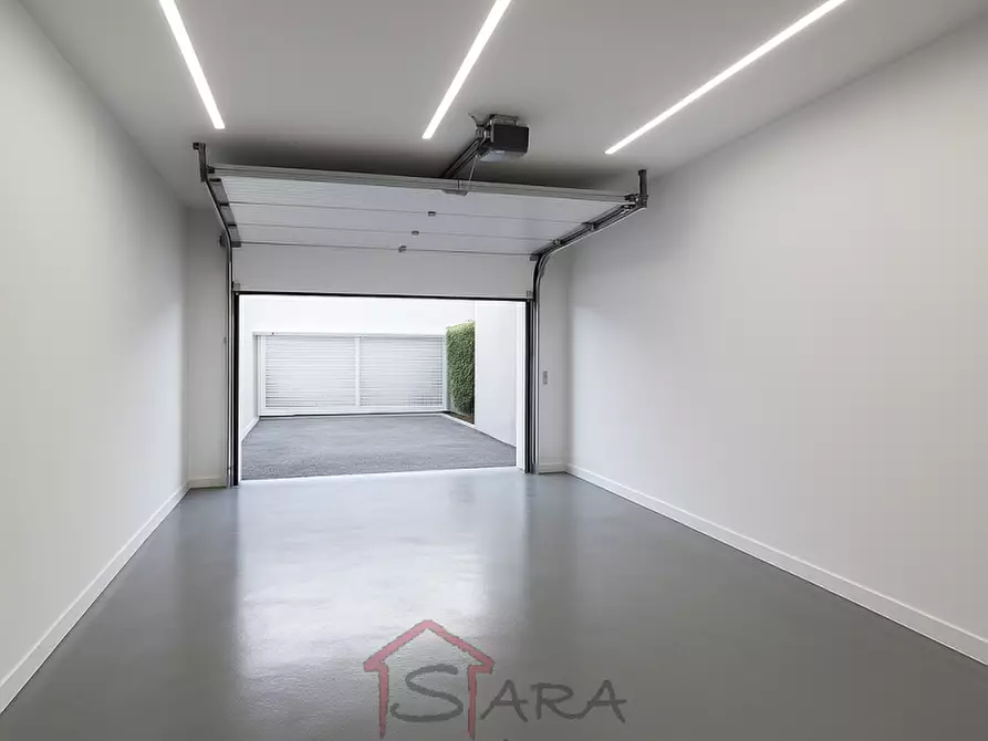 Immagine 5 di Garage in vendita  in Via San Fermo a Padova