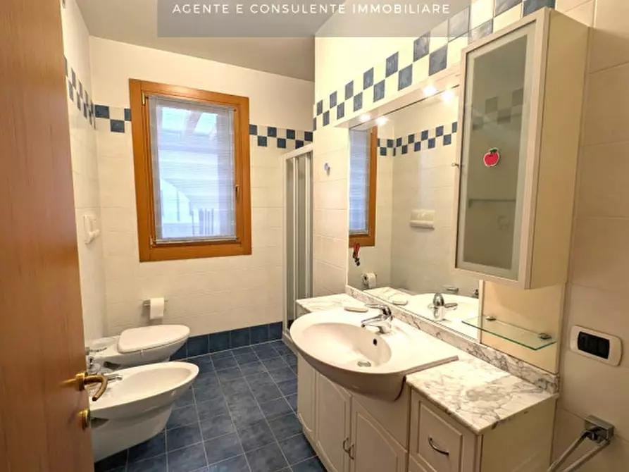 Immagine 15 di Appartamento in vendita  a Vittorio Veneto