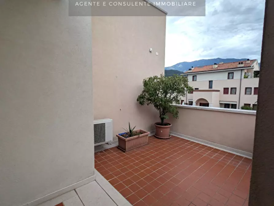 Immagine 22 di Appartamento in vendita  a Vittorio Veneto