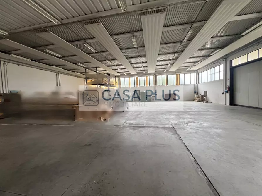 Immagine 11 di Capannone industriale in affitto  a Tezze Sul Brenta