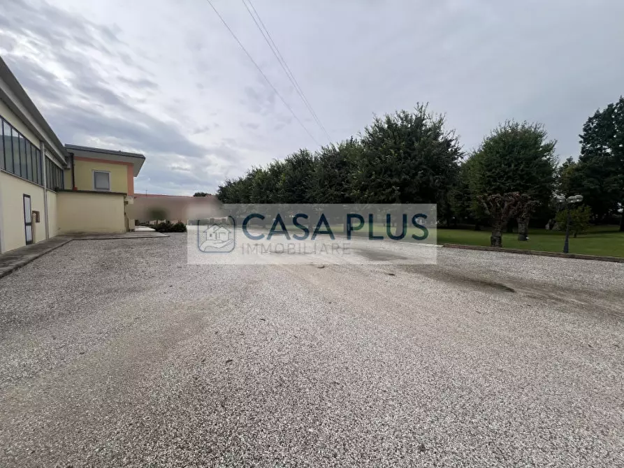 Immagine 13 di Capannone industriale in affitto  a Tezze Sul Brenta