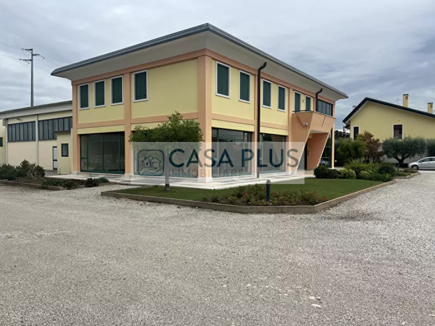 Immagine 16 di Capannone industriale in affitto  a Tezze Sul Brenta