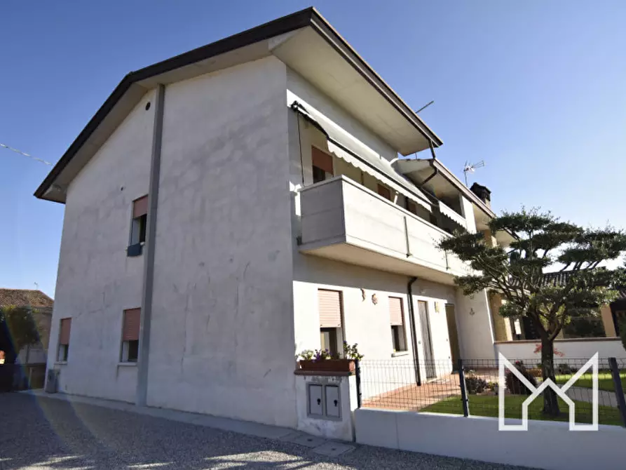 Immagine 3 di Casa bifamiliare in vendita  a Loria