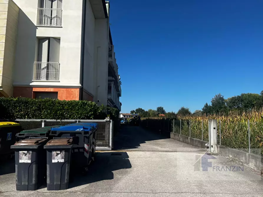 Immagine 2 di Garage in vendita  in VIA ANTONIO GRAMSCI 37 a Meolo