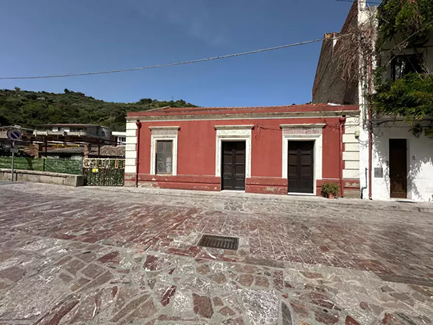 Immagine 1 di Casa indipendente in vendita  in Via Camerelle,5-6 a Gualtieri Sicaminò