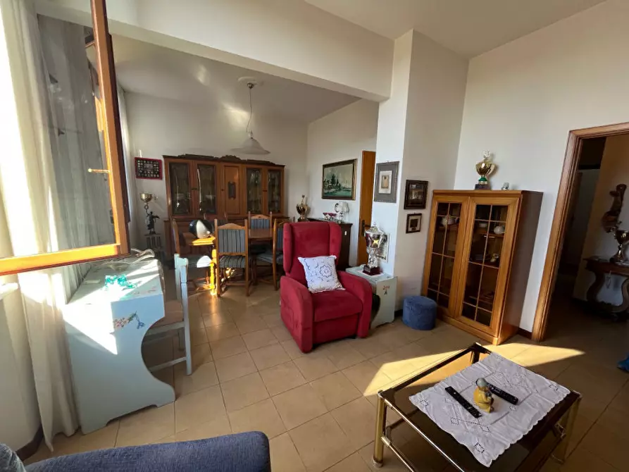 Immagine 3 di Appartamento in vendita  a Senigallia