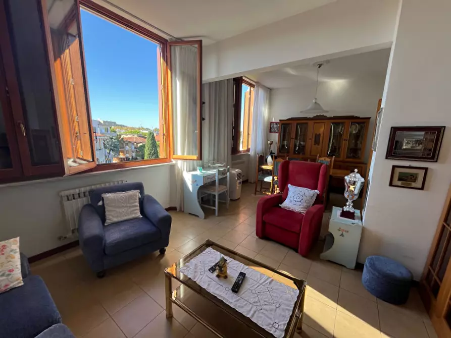 Immagine 9 di Appartamento in vendita  a Senigallia