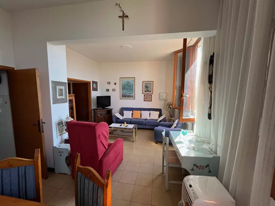 Immagine 11 di Appartamento in vendita  a Senigallia