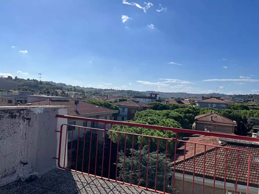 Immagine 15 di Appartamento in vendita  a Senigallia