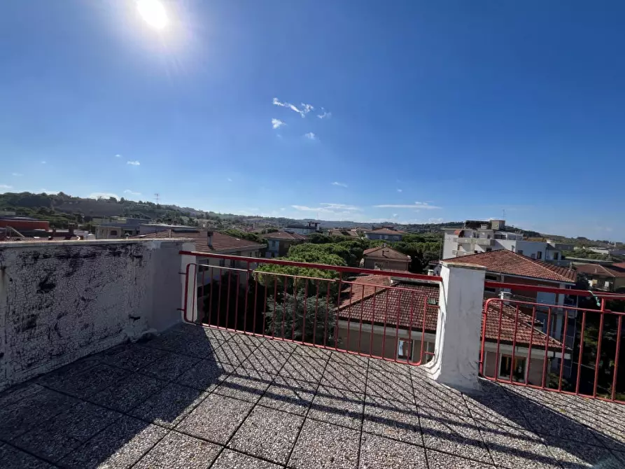 Immagine 16 di Appartamento in vendita  a Senigallia