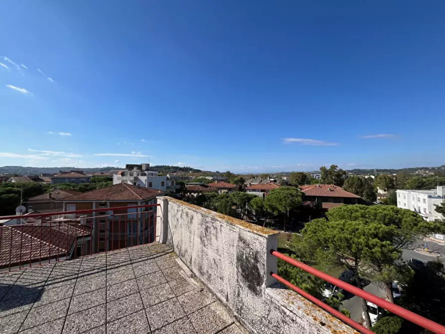 Immagine 19 di Appartamento in vendita  a Senigallia