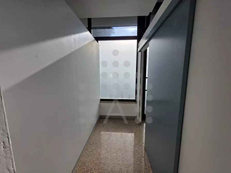 Immagine 3 di Negozio in affitto  a Abano Terme