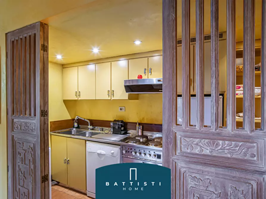 Immagine 9 di Appartamento in vendita  in Via Boncompagni a Roma