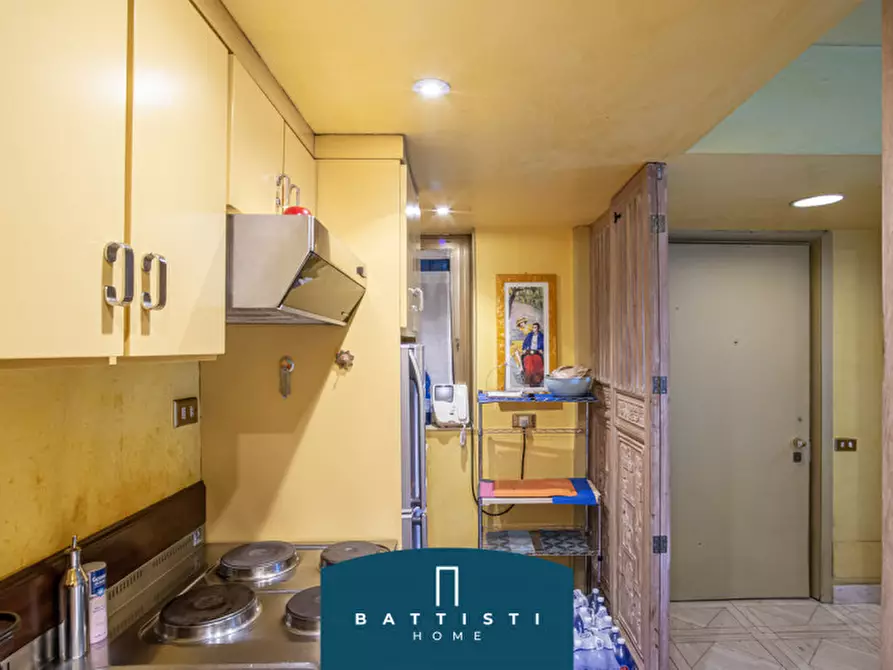 Immagine 10 di Appartamento in vendita  in Via Boncompagni a Roma