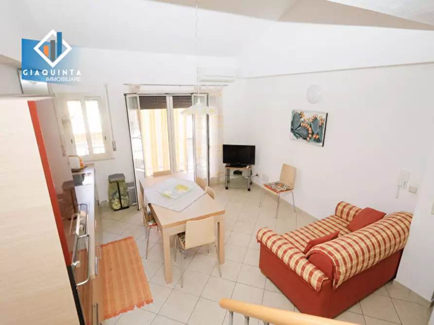 Immagine 10 di Casa indipendente in vendita  in Via Giuseppe Verdi n. 36 a Palagonia