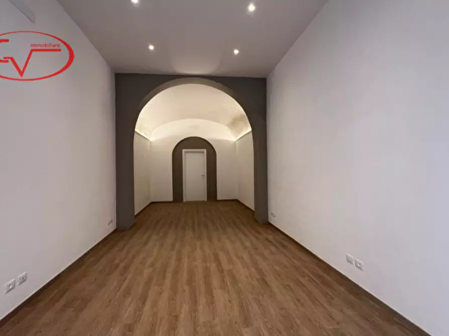 Immagine 7 di Negozio in vendita  in via roma a Montevarchi