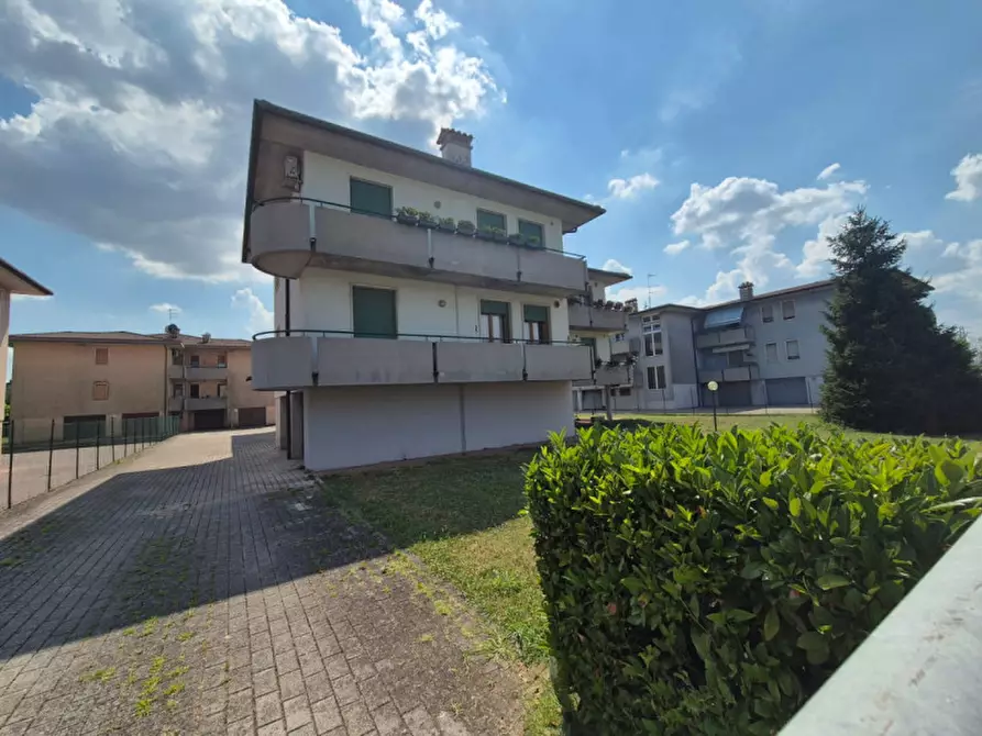 Immagine 2 di Appartamento in vendita  in via pietro dalla torre a Lonigo