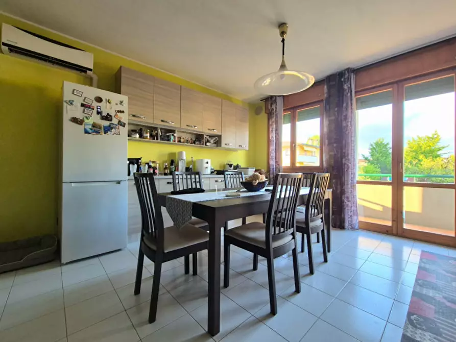 Immagine 6 di Appartamento in vendita  in via pietro dalla torre a Lonigo